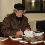 Beppe Costa firma libri